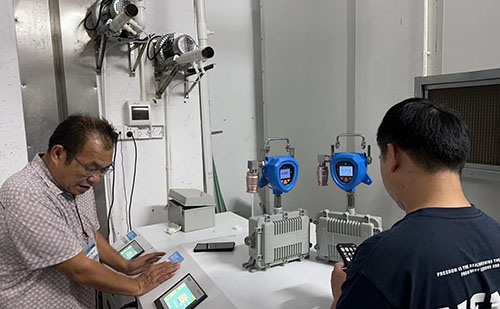 互聯移動式四合一氣體檢測儀